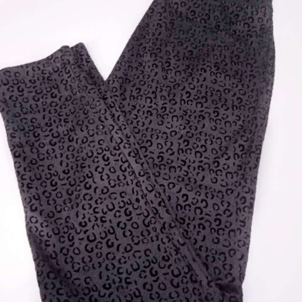 Jaclyn Smith Animal print Pants